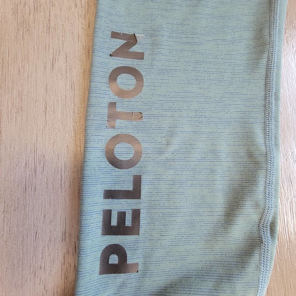 Outdoor Voices x Peloton Capri Leggings in Green Size Medium - Picture 3 of 8